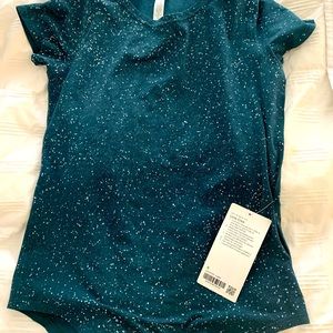 Lululemon Ladies Crew top
